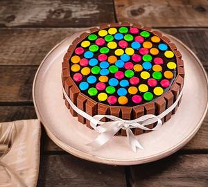 Eggless Fully Loaded Kitkat Gems Chocolate Cake (500 Grams)
