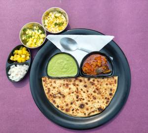 Mix Veg Paratha [1 Piece]
