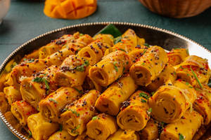 Steam Farsan (  6 Pcs )