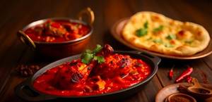 Chicken Chilli Gravy With Butter Naan
