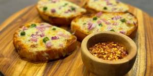 Garlic Bread With Supreme