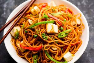 Panner Hakka Noodles