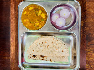 Roti With Sabji