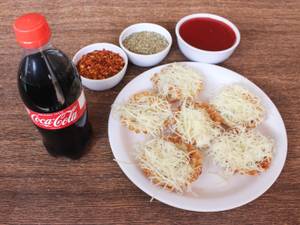 Mexican Cheese Chaat [6 Pieces] With Coke [250 Ml]