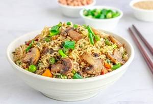 Veg Fried Rice With Mashroom Chilli