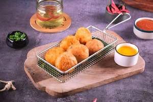 Mix Veg Kurkure Momos (6 Pcs)