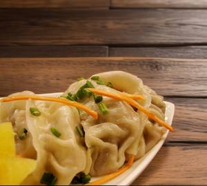 Steamed Veg Momos [5 Pieces]