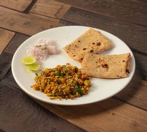 Egg bhurji + 2 tandoori                                    