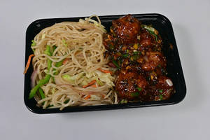 Veg Noodles + Veg Chilly Manchurian Gravy Small Combo