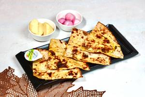 Stuff Kulcha Aloo