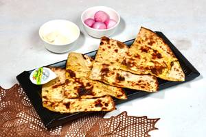 Stuffed Kulcha Paneer