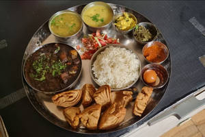 Varhadi Thali [Mini]