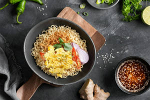 Egg Hakka Noodles (small)