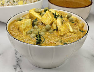Matar Paneer