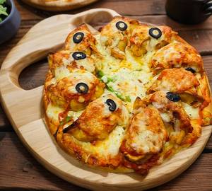 Chicken Momos Pizza