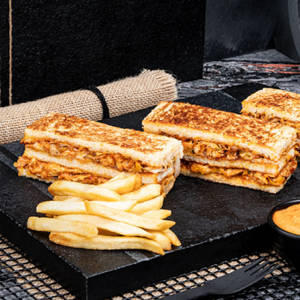 Peri Peri Chicken Sandwich+fries+fresh Lime
