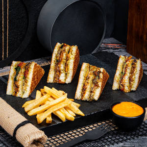 Grilledrieveg Cheese Club Sandwich+fs