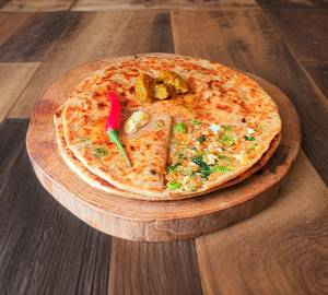 Paneer pyaz paratha
