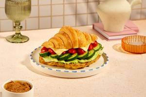 Hummus & Veggies Croissant Sandwich