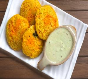 Carrot Idli (2Pic)