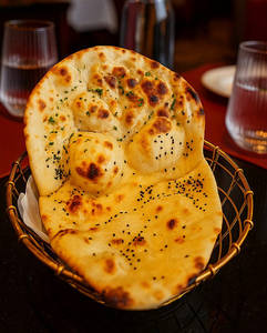 Khamiri Naan