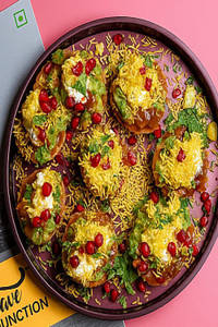 Guacamole Sev Puri
