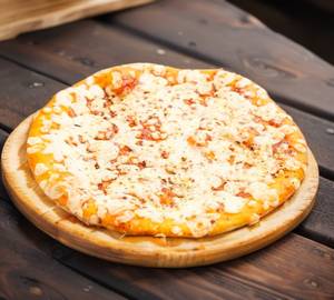 Cheese magherita pizza