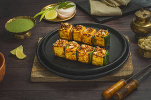Lehsuni Paneer Tikka