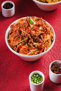 Chicken Chilly Garlic Noodles [500ml]