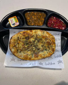 Amritsari Aloo Pyaz Kulcha