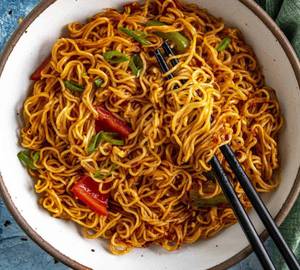 Hot & Spicy Korean Chicken Flavour Noodles (650ml)