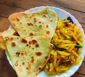 2 Paratha with Aloo Bhujiya
