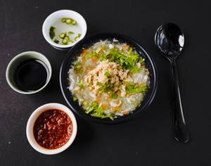 Minced Chicken Mushroom Coriander Soup
