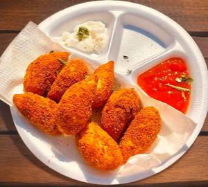 Paneer kurkure momos