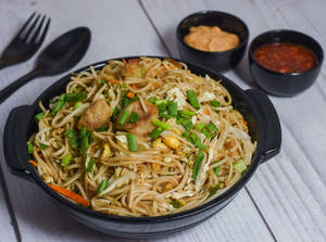 Chicken fried  noodles