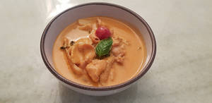 Chicken Thai Red Curry With Steam Rice