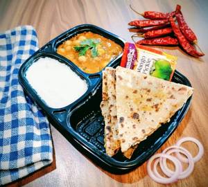 Aloo Pyaz Paratha Xl with Curd and Chole