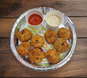 Veg fried momos