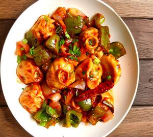 Veg Fried Gravy Momos