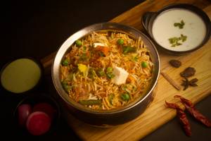 Special Veg Biryani With Raita