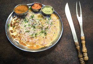 Butter Onion Uttapam