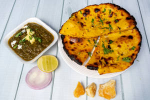 Sarso Ka Sag with 2 Makke Ki Roti