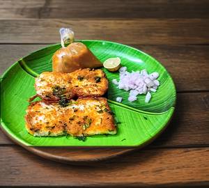 Pav bhaji with batani chat only
