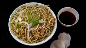 Veg Hakka Noodles