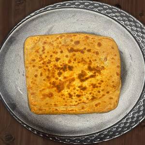 Desi Ghee Ka Lal Mirch Paratha