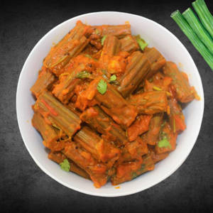 Murungakkai Thokku - 450 Ml