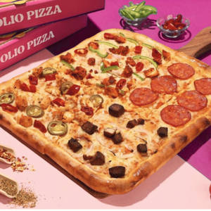 Royal 4in1 Non Veg Pizza