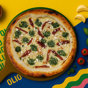 Creamy Spinach Popeye Pizza