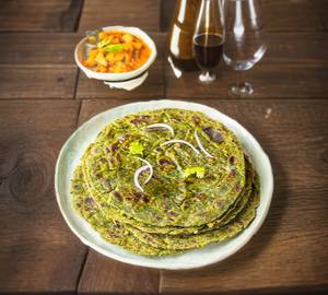 Butter aalo bathua paratha