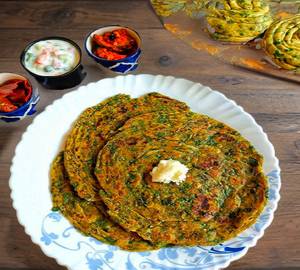 Butter bathua paratha